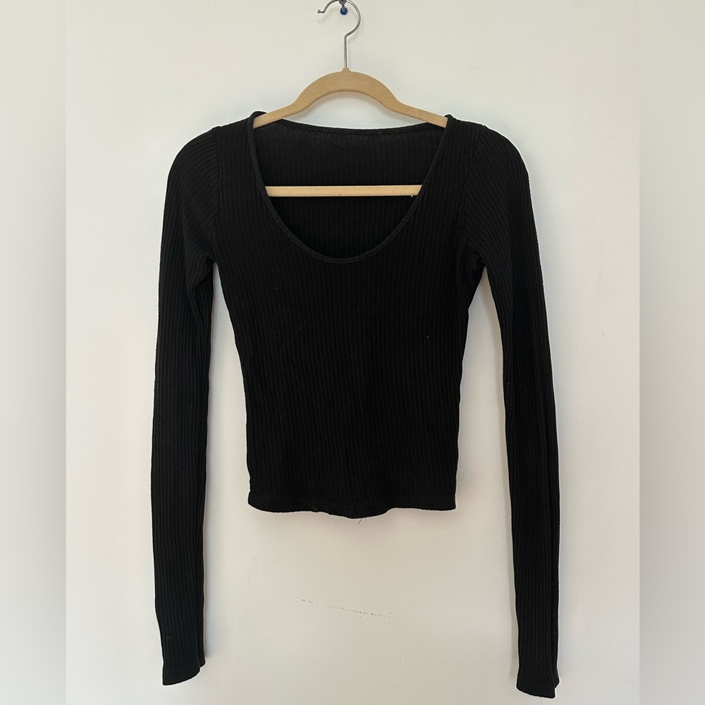 Black Abercrombie top (small)